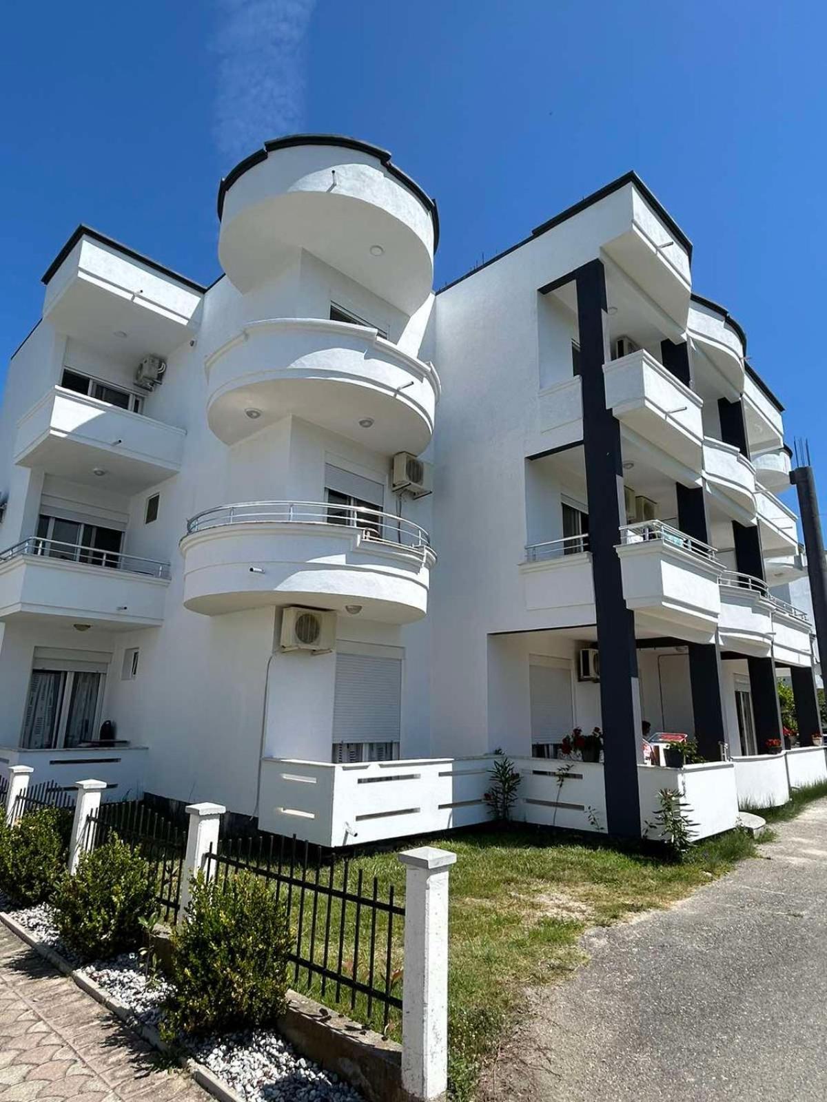 Apartmani Agovic Ulcinj Luaran gambar